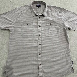 Patagonia plaid button up shirt